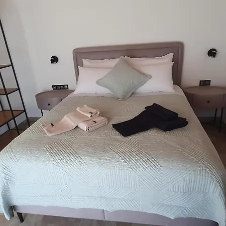 Hephaestus Appartments - A2 דירה